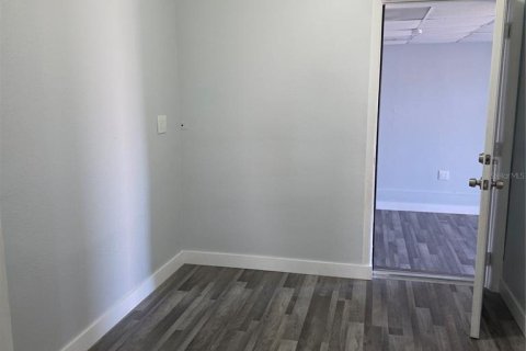 Immobilier commercial à louer à Orlando, Floride: 148.18 m2 № 2103313 - photo 17