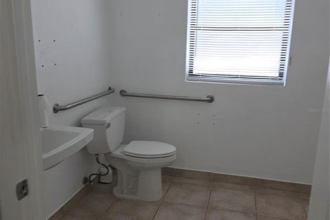 Immobilier commercial à louer à Orlando, Floride: 148.18 m2 № 2103313 - photo 25