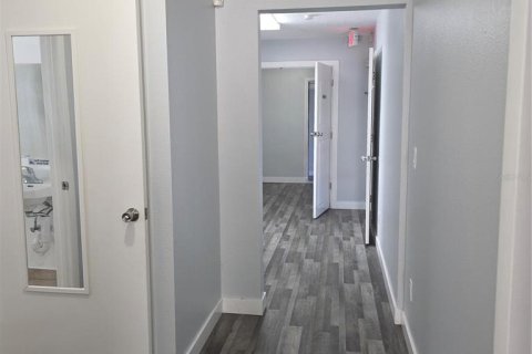 Immobilier commercial à louer à Orlando, Floride: 148.18 m2 № 2103313 - photo 7