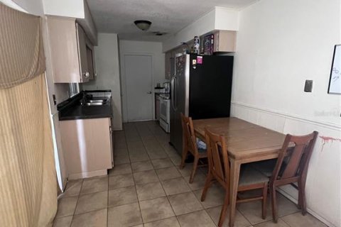 House in Auburndale, Florida 3 bedrooms, 85.93 sq.m. № 1816570 - photo 9