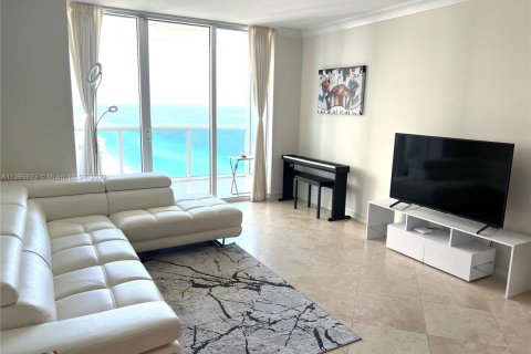 Copropriété à louer à Hallandale Beach, Floride: 3 chambres, 144.37 m2 № 1981719 - photo 8