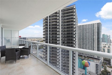 Copropriété à louer à Hallandale Beach, Floride: 3 chambres, 144.37 m2 № 1981719 - photo 29