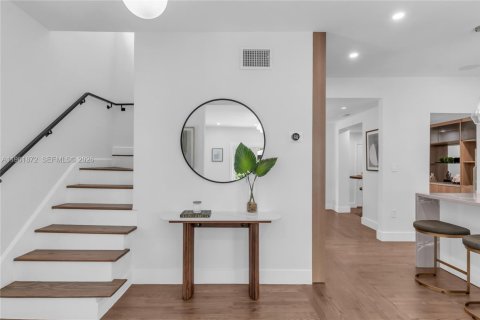 Casa en venta en Coral Gables, Florida, 4 dormitorios, 250.65 m2 № 2046499 - foto 8