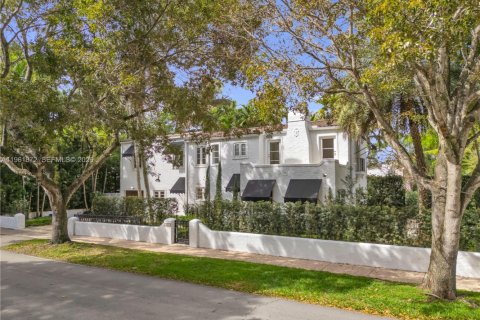 Casa en venta en Coral Gables, Florida, 4 dormitorios, 250.65 m2 № 2046499 - foto 2