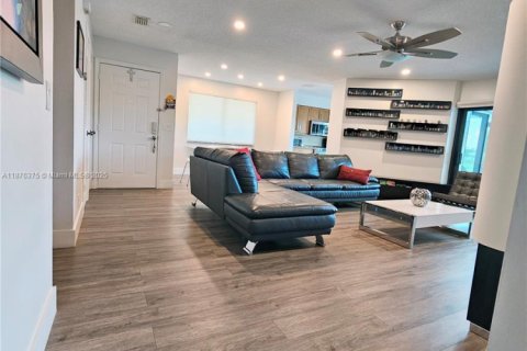 Copropriété à louer à Hollywood, Floride: 3 chambres, 112.04 m2 № 1921318 - photo 5