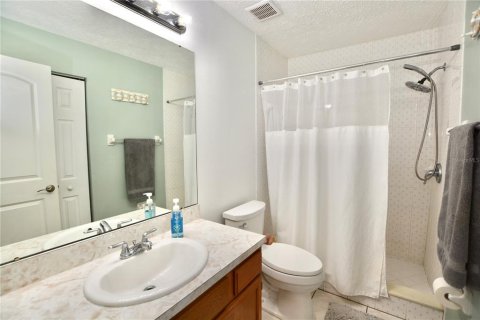 Townhouse in Tampa, Florida 2 bedrooms, 107.86 sq.m. № 2393870 - photo 28