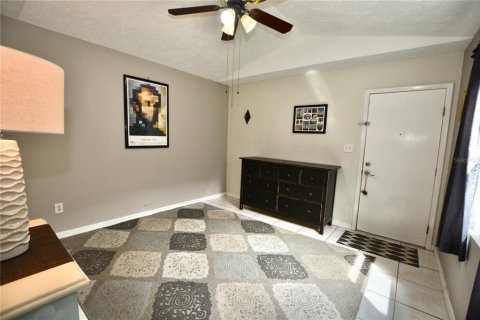 Townhouse in Tampa, Florida 2 bedrooms, 107.86 sq.m. № 2393870 - photo 24