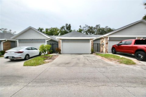 Townhouse in Tampa, Florida 2 bedrooms, 107.86 sq.m. № 2393870