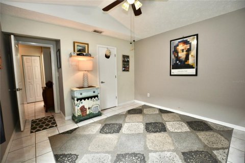 Townhouse in Tampa, Florida 2 bedrooms, 107.86 sq.m. № 2393870 - photo 27