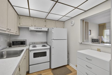 Купить кондоминиум в Уэст-Палм-Бич, Флорида 3 комнаты, 52.95м2, № 2147277 - фото 15