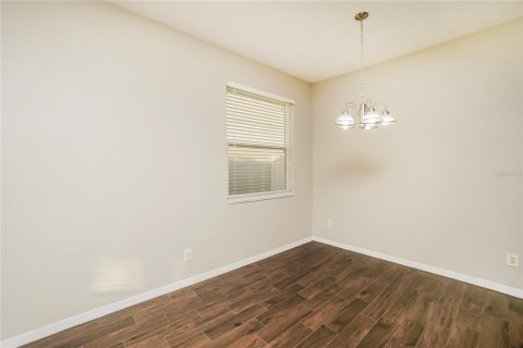 House in Land O' Lakes, Florida 4 bedrooms, 169.55 sq.m. № 2198751 - photo 6