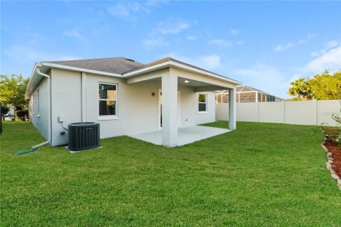 House in Land O' Lakes, Florida 4 bedrooms, 169.55 sq.m. № 2198751 - photo 14