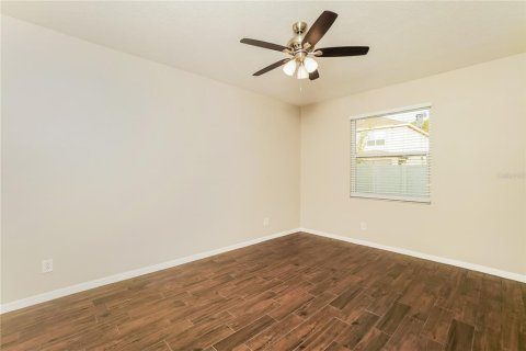 House in Land O' Lakes, Florida 4 bedrooms, 169.55 sq.m. № 2198751 - photo 11