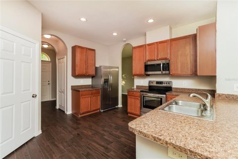 House in Land O' Lakes, Florida 4 bedrooms, 169.55 sq.m. № 2198751 - photo 5