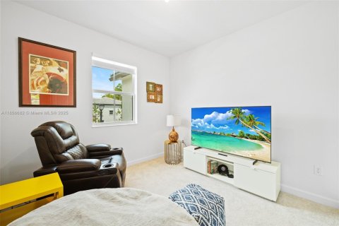 Townhouse in Homestead, Florida 3 bedrooms, 123.65 sq.m. № 1878893 - photo 19