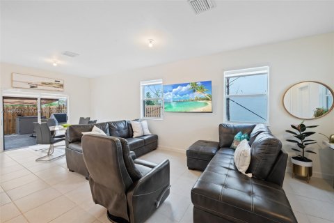 Townhouse in Homestead, Florida 3 bedrooms, 123.65 sq.m. № 1878893 - photo 4