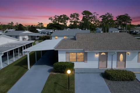 Condominio en venta en Lehigh Acres, Florida, 2 dormitorios № 2076919 - foto 3