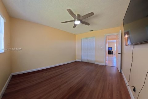 Condominio en venta en Lehigh Acres, Florida, 2 dormitorios № 2076919 - foto 23