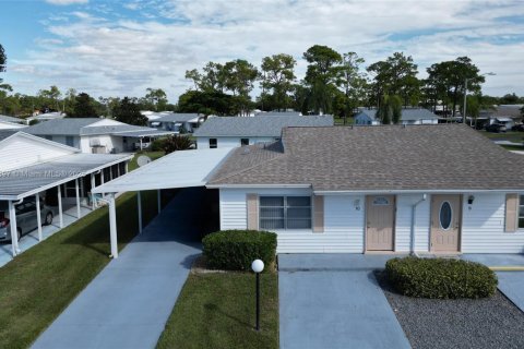 Condominio en venta en Lehigh Acres, Florida, 2 dormitorios № 2076919 - foto 2