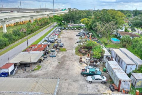 Commercial property in Tampa, Florida 384.06 sq.m. № 2390960 - photo 6