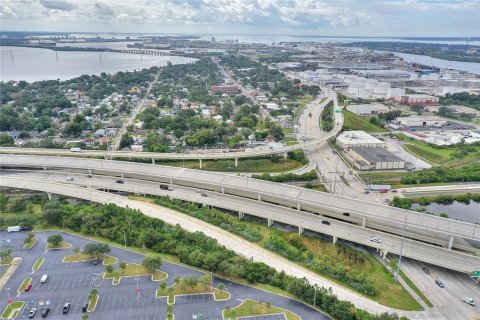 Commercial property in Tampa, Florida 384.06 sq.m. № 2390960 - photo 12