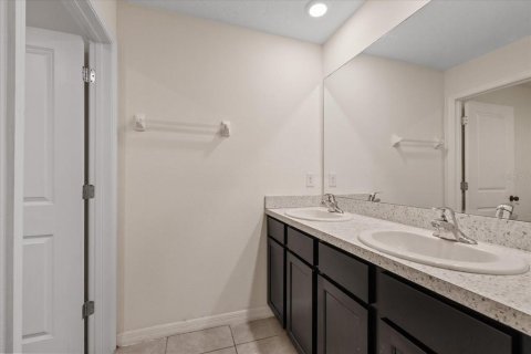 Casa en venta en Dade City, Florida, 5 dormitorios, 242.01 m2 № 2196252 - foto 17