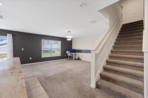 Casa en venta en Dade City, Florida, 5 dormitorios, 242.01 m2 № 2196252 - foto 10