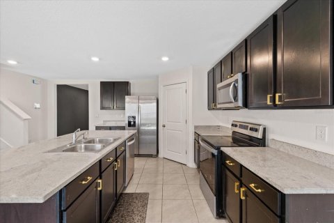 Casa en venta en Dade City, Florida, 5 dormitorios, 242.01 m2 № 2196252 - foto 8