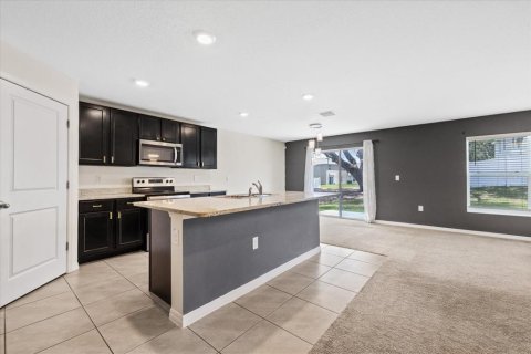 Casa en venta en Dade City, Florida, 5 dormitorios, 242.01 m2 № 2196252 - foto 7