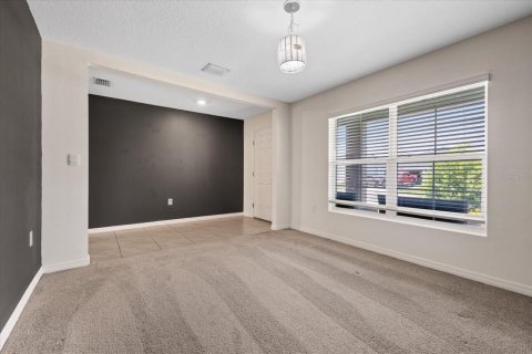 Casa en venta en Dade City, Florida, 5 dormitorios, 242.01 m2 № 2196252 - foto 6