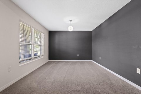 Casa en venta en Dade City, Florida, 5 dormitorios, 242.01 m2 № 2196252 - foto 5