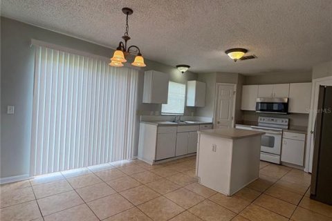 Villa ou maison à louer à Sanford, Floride: 4 chambres, 201.6 m2 № 2100743 - photo 6