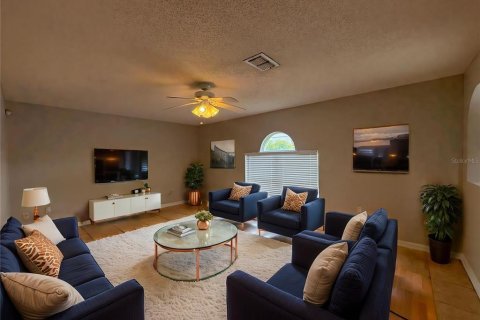 Villa ou maison à louer à Sanford, Floride: 4 chambres, 201.6 m2 № 2100743 - photo 3