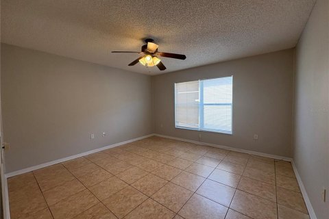 Villa ou maison à louer à Sanford, Floride: 4 chambres, 201.6 m2 № 2100743 - photo 10