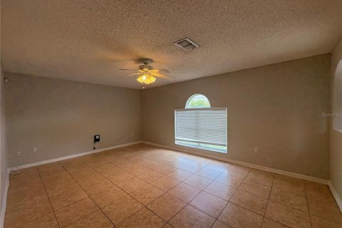 Villa ou maison à louer à Sanford, Floride: 4 chambres, 201.6 m2 № 2100743 - photo 4