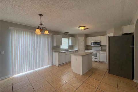 Villa ou maison à louer à Sanford, Floride: 4 chambres, 201.6 m2 № 2100743 - photo 5