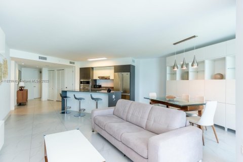 Купить кондоминиум в Бей-Харбор-Айлендс, Флорида 2 спальни, 106.09м2, № 1927699 - фото 14