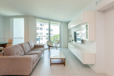 Купить кондоминиум в Бей-Харбор-Айлендс, Флорида 2 спальни, 106.09м2, № 1927699 - фото 5