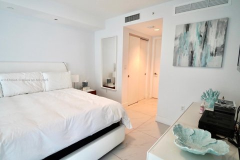 Купить кондоминиум в Бей-Харбор-Айлендс, Флорида 2 спальни, 106.09м2, № 1927699 - фото 28