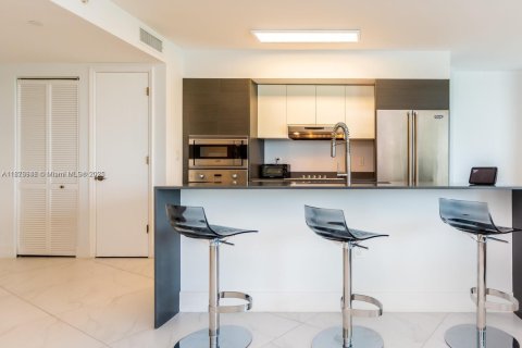 Купить кондоминиум в Бей-Харбор-Айлендс, Флорида 2 спальни, 106.09м2, № 1927699 - фото 16