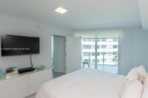 Купить кондоминиум в Бей-Харбор-Айлендс, Флорида 2 спальни, 106.09м2, № 1927699 - фото 24