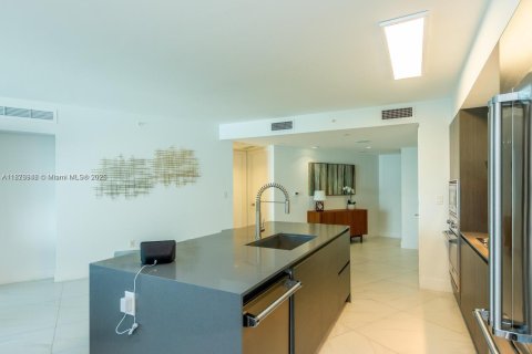 Купить кондоминиум в Бей-Харбор-Айлендс, Флорида 2 спальни, 106.09м2, № 1927699 - фото 17