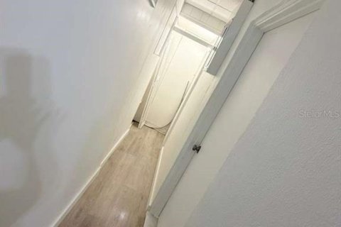 Снять в аренду виллу или дом в Норт-Форт-Майерс, Флорида 4 комнаты, 108.6м2, № 2107004 - фото 11