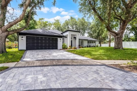 House in Gotha, Florida 5 bedrooms, 224.64 sq.m. № 1815160 - photo 1