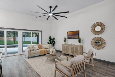 House in Gotha, Florida 5 bedrooms, 224.64 sq.m. № 1815160 - photo 6