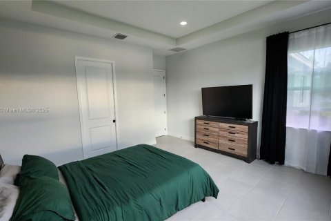 House in Westlake, Florida 3 bedrooms, 228.91 sq.m. № 1891079 - photo 13