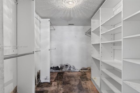 Купить кондоминиум в Окленд-Парк, Флорида 2 спальни, 85.47м2, № 2062873 - фото 26