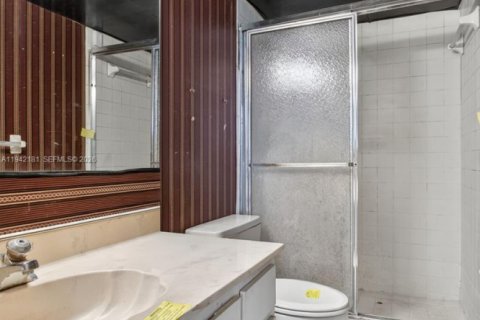 Купить кондоминиум в Окленд-Парк, Флорида 2 спальни, 85.47м2, № 2062873 - фото 25