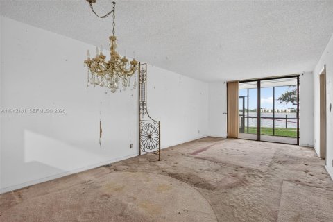 Купить кондоминиум в Окленд-Парк, Флорида 2 спальни, 85.47м2, № 2062873 - фото 14