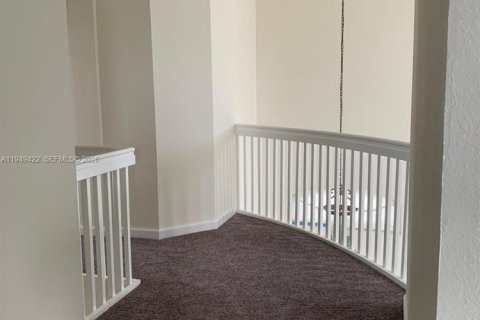 Снять в аренду виллу или дом в Майами, Флорида 5 спален, 243.03м2, № 2005172 - фото 8